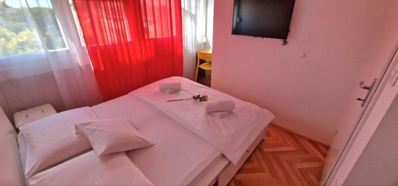 Apartments Zvone สปลิท ภายนอก รูปภาพ